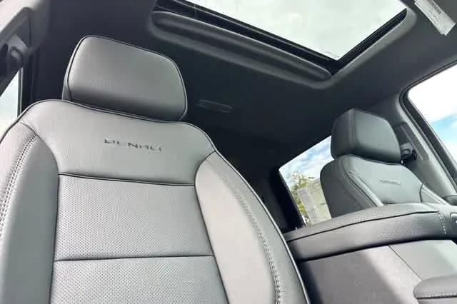 2026 GMC Sierra 2500HD Crew Cab, Standard Bed, Denali, 4WD