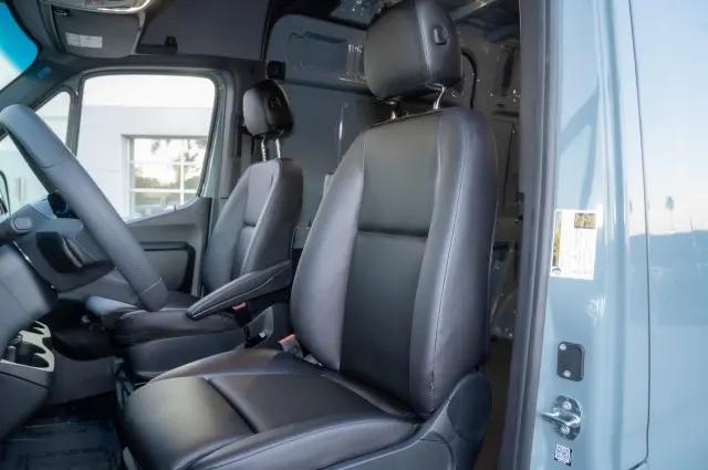 2026 Mercedes-Benz Sprinter 2500 Standard Roof 4-Cyl Diesel HO