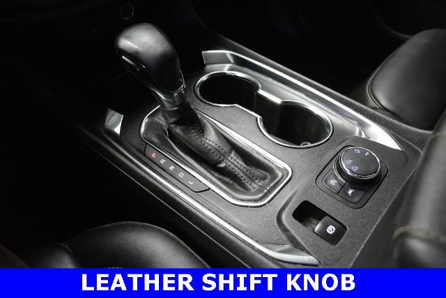 2023 Chevrolet Traverse AWD LT Leather