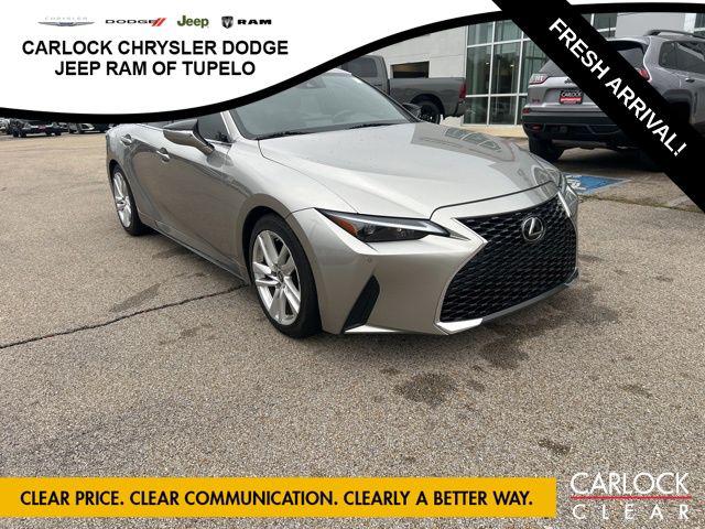 2021 Lexus IS 300  2021 Lexus IS 300
