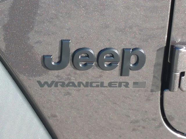 New 2026 Granite Crystal Metallic Clear-Coat Exterior Paint Jeep Sport image 30