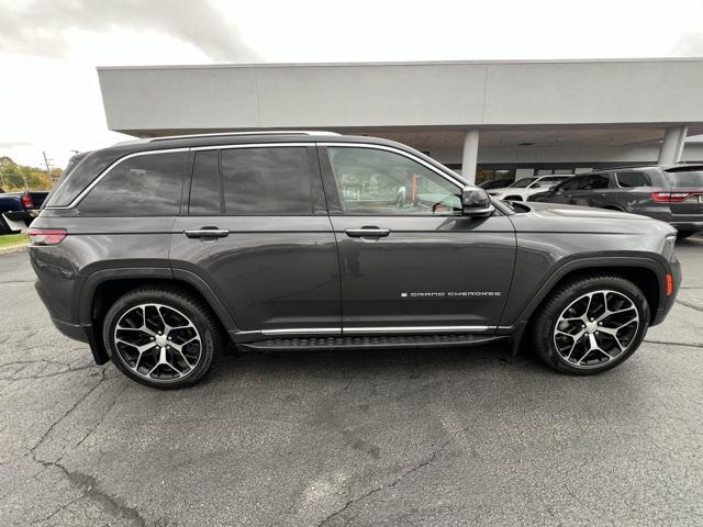 2022 Jeep Grand Cherokee Summit Reserve 4x4 2022 Jeep Grand Cherokee Summit Reserve 4x4