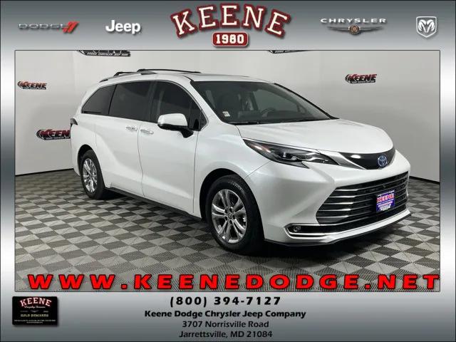 2024 Toyota Sienna Platinum