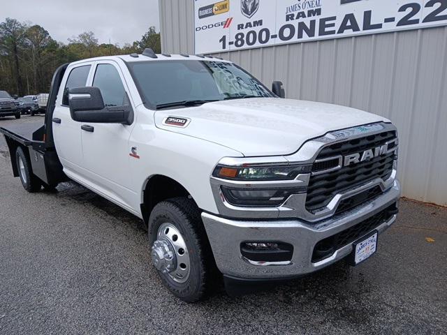 2026 RAM Ram 3500 Chassis Cab RAM 3500 TRADESMAN CREW CAB CHASSIS 4X4 60 CA 2026 RAM Ram 3500 Chassis Cab RAM 3500 TRADESMAN CREW CAB CHASSIS 4X4 60 CA