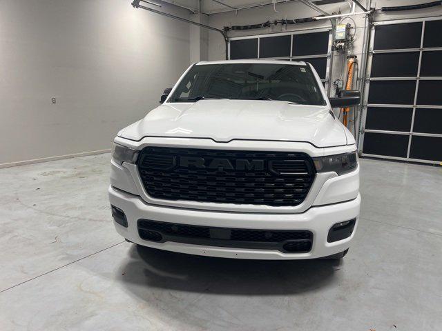 2026 RAM Ram 1500 RAM 1500 EXPRESS CREW CAB 4X2 57 BOX