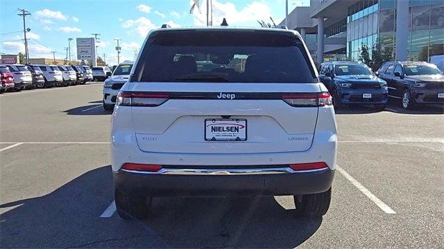 2024 Jeep Grand Cherokee Laredo X 4x4