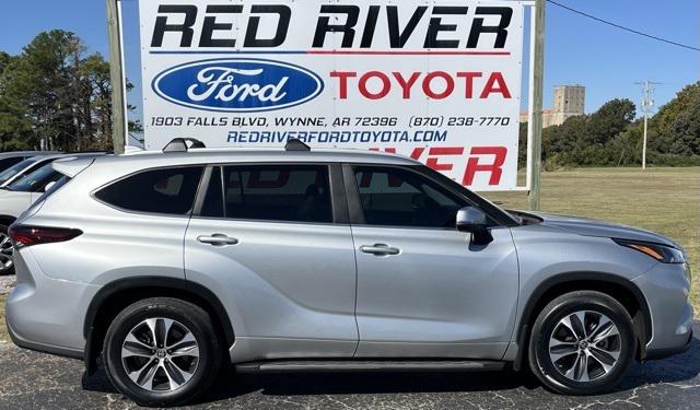 2024 Toyota Highlander XLE 2024 Toyota Highlander XLE