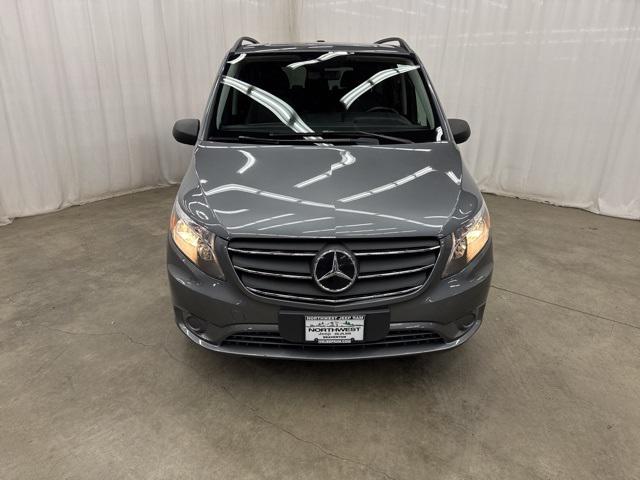 2022 Mercedes-Benz Metris Passenger