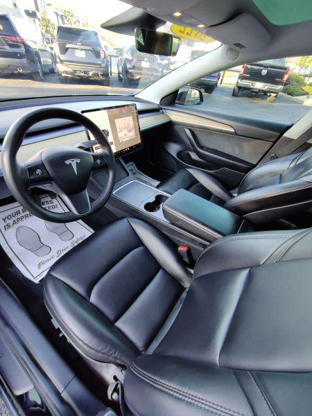 2022 Tesla Model 3 Rear-Wheel Drive
