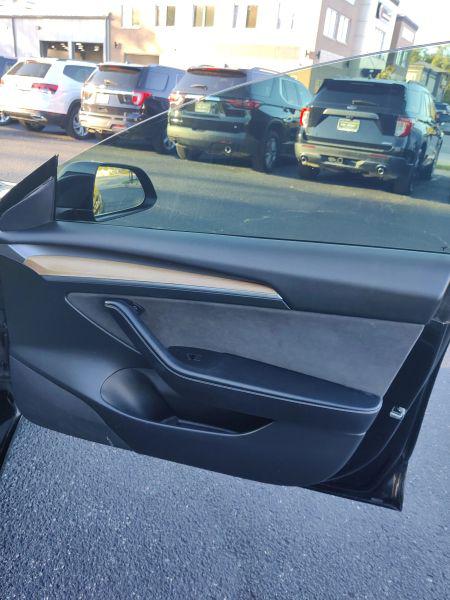 2022 Tesla Model 3 Rear-Wheel Drive