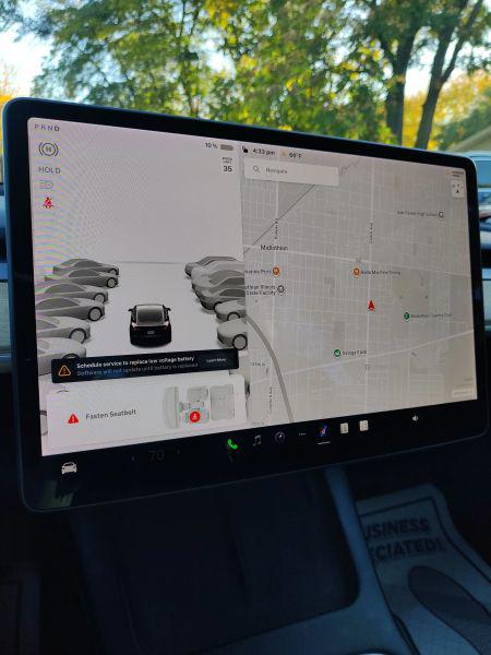 2022 Tesla Model 3 Rear-Wheel Drive