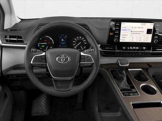 2025 Toyota Sienna XLE