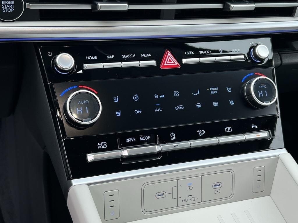2026 Hyundai Santa Fe Limited - Photo 13