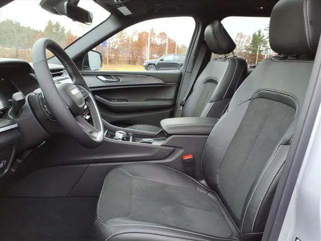 2025 Jeep Grand Cherokee Altitude X 4x4