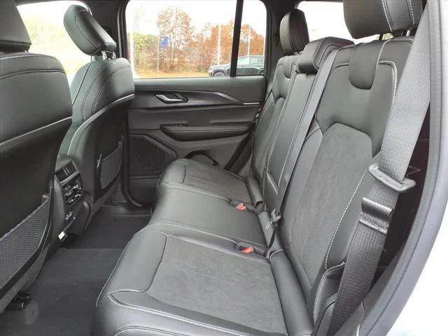 2025 Jeep Grand Cherokee Altitude X 4x4
