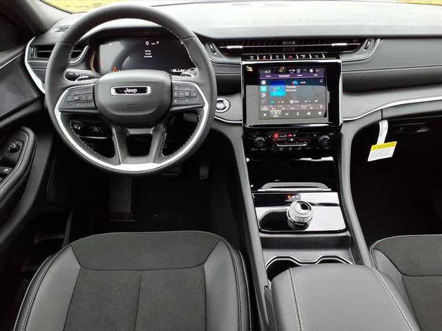 2025 Jeep Grand Cherokee Altitude X 4x4