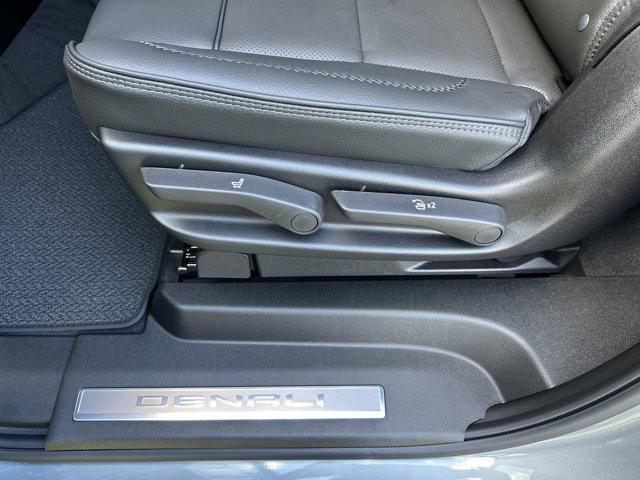 2026 GMC Yukon XL 4WD Denali