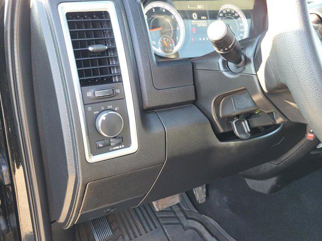 2024 Ram 1500 Classic Warlock Crew Cab 4x2 5'7" Box