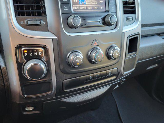 2024 Ram 1500 Classic Warlock Crew Cab 4x2 5'7" Box