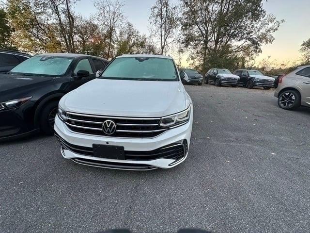 2022 Volkswagen Tiguan 2.0T SEL R-Line 2022 Volkswagen Tiguan 2.0T SEL R-Line