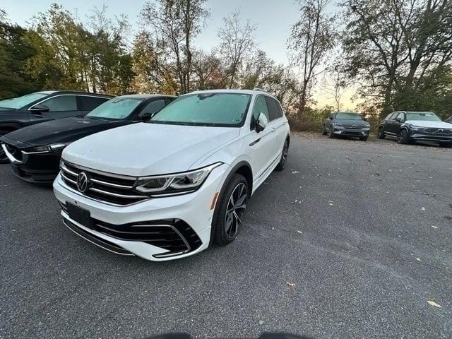 2022 Volkswagen Tiguan 2.0T SEL R-Line 2022 Volkswagen Tiguan 2.0T SEL R-Line