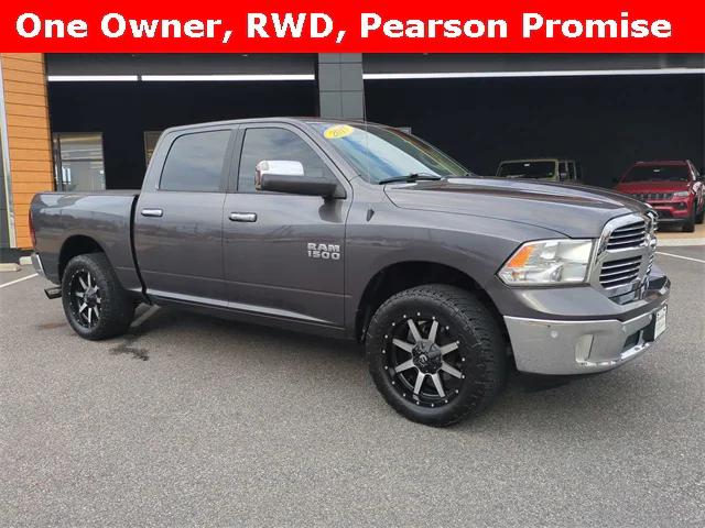 2017 RAM 1500 Lone Star Crew Cab 4x2 57 Box 2017 RAM 1500 Lone Star Crew Cab 4x2 57 Box