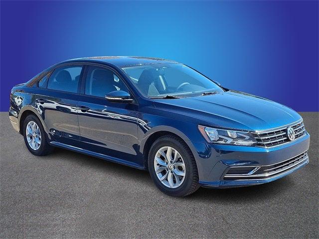 2018 Volkswagen Passat 2.0T R-Line 2018 Volkswagen Passat 2.0T R-Line