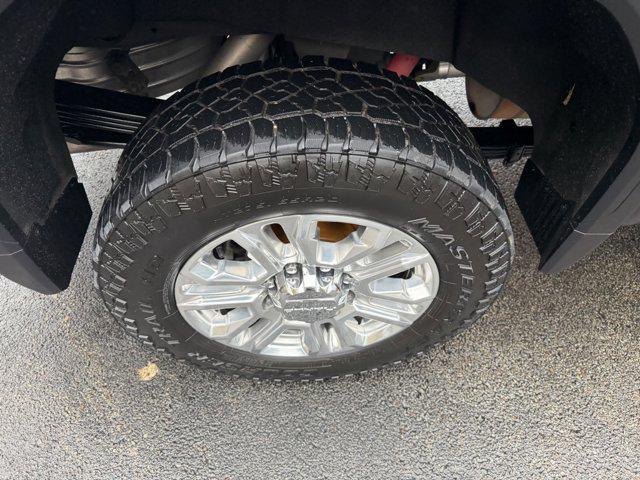 2022 GMC Sierra 2500HD 4WD Crew Cab Standard Bed AT4