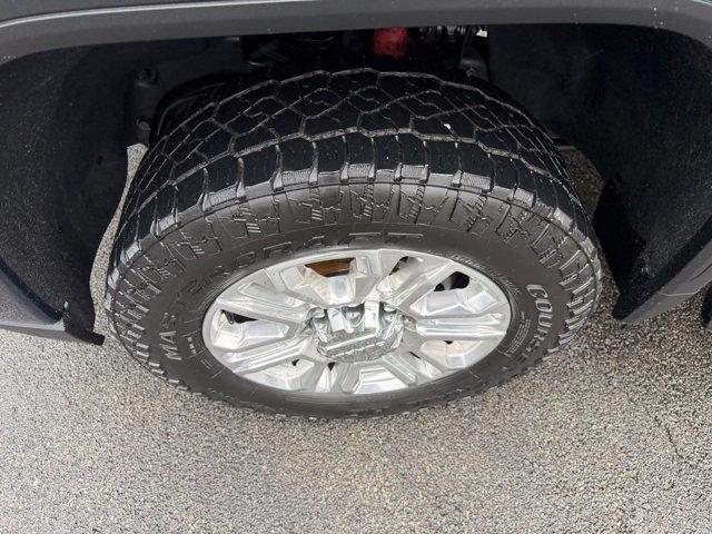 2022 GMC Sierra 2500HD 4WD Crew Cab Standard Bed AT4