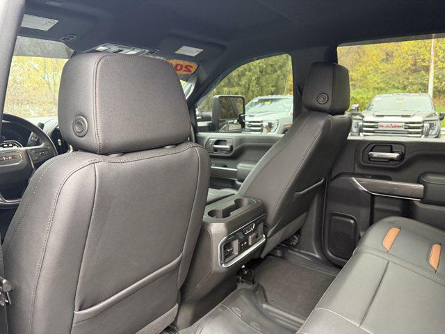 2022 GMC Sierra 2500HD 4WD Crew Cab Standard Bed AT4