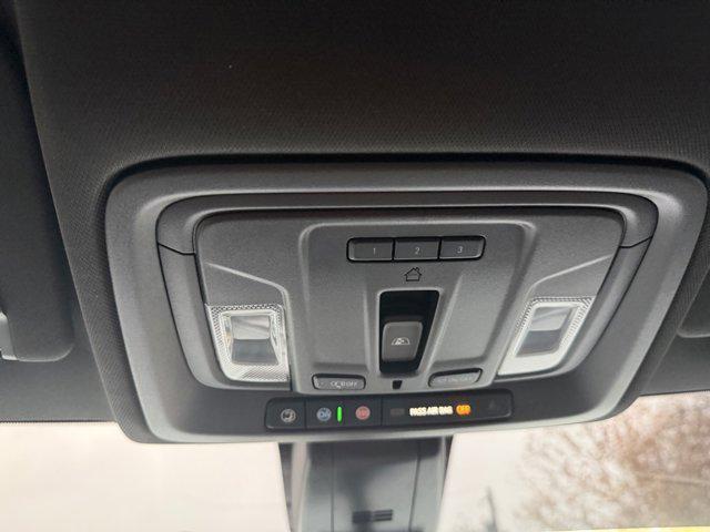 2022 GMC Sierra 2500HD 4WD Crew Cab Standard Bed AT4