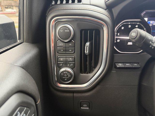 2022 GMC Sierra 2500HD 4WD Crew Cab Standard Bed AT4