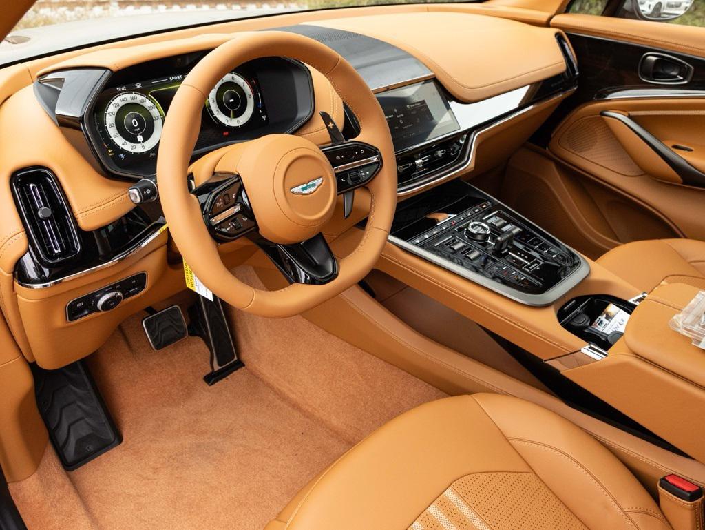 2026 Aston Martin DBX DBX707 photo 2