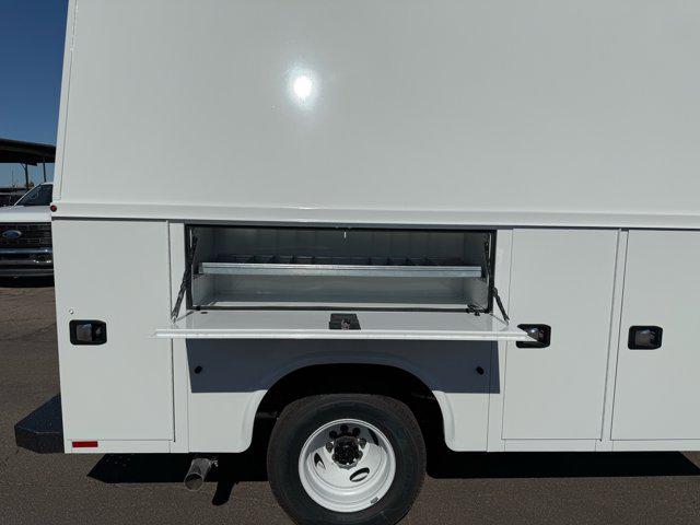 2026 Ford E-350 Cutaway 2026 FORD E-350 CUTAWAY CHASSIS 2DR 138 WB HD