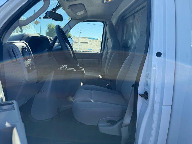 2026 Ford E-350 Cutaway 2026 FORD E-350 CUTAWAY CHASSIS 2DR 138 WB HD