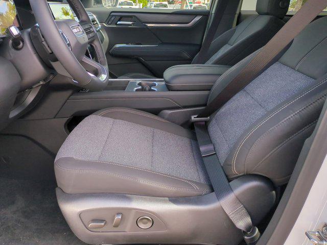 2026 GMC Acadia Elevation FWD