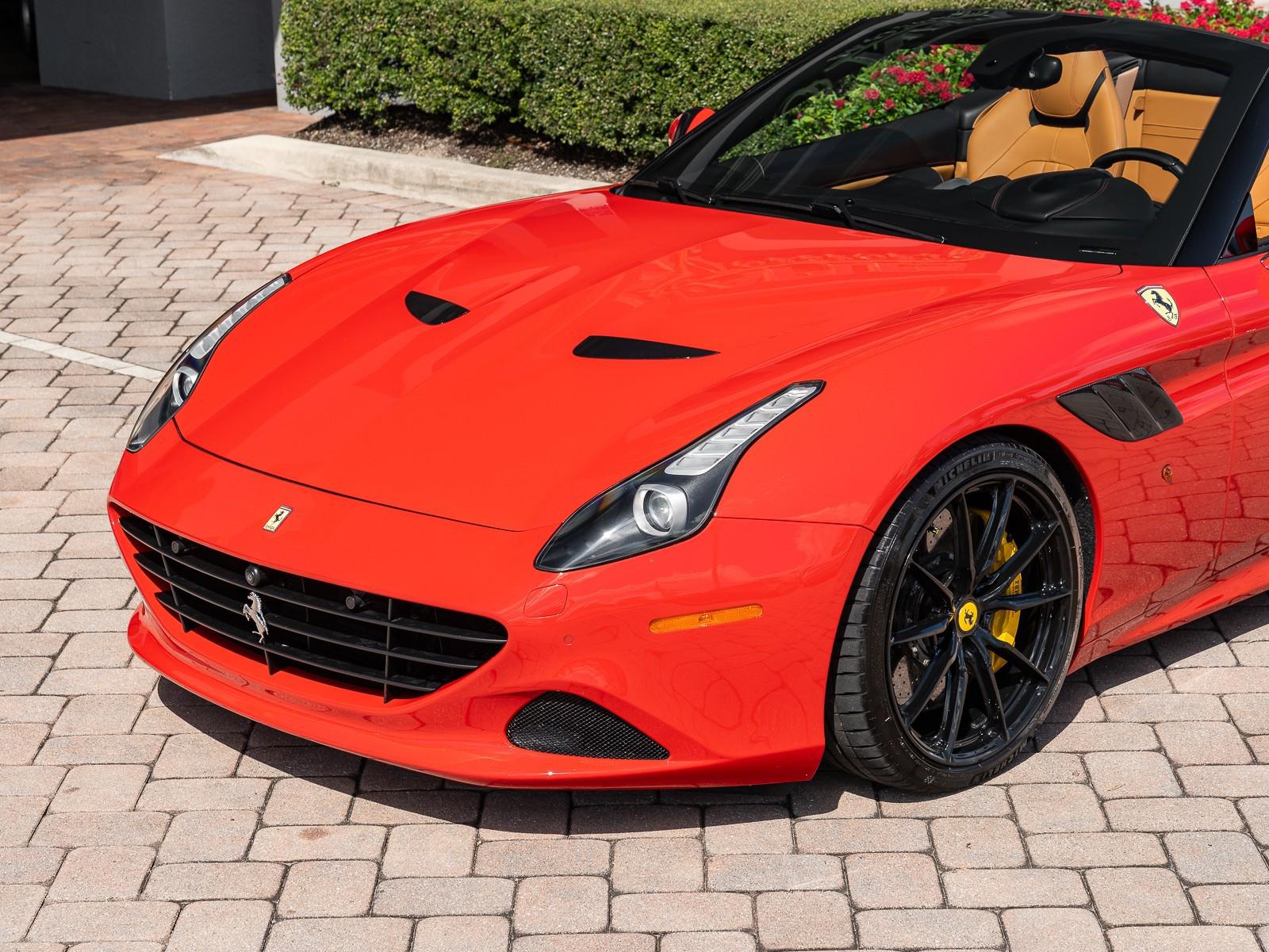 2015 Ferrari California T photo 4