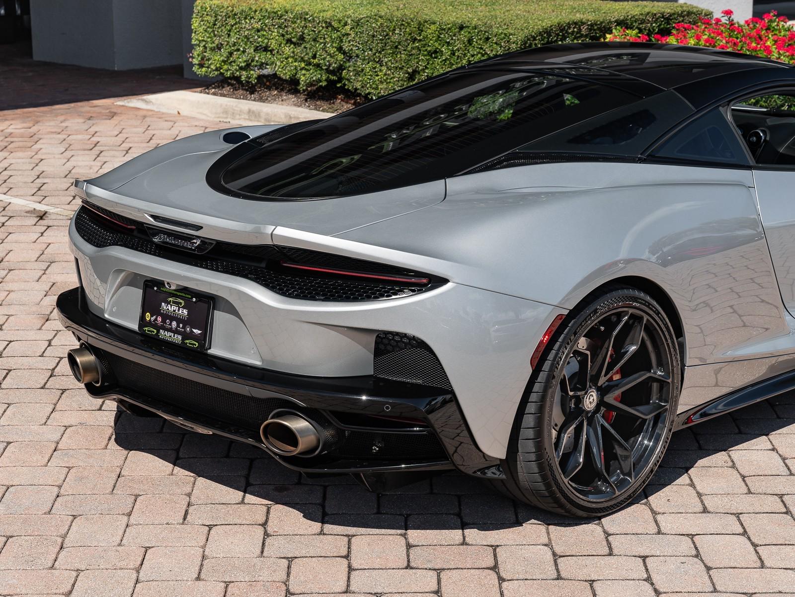 2021 Mclaren GT photo 3