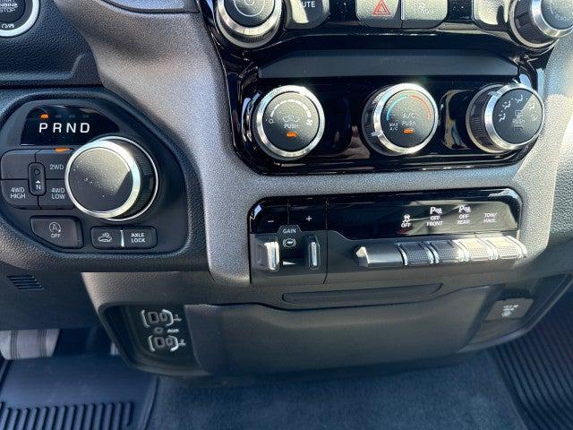2026 Ram 1500 Warlock Crew Cab 4x4 5'7" Box