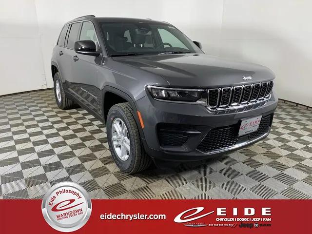 2025 Jeep Grand Cherokee GRAND CHEROKEE LAREDO 4X4