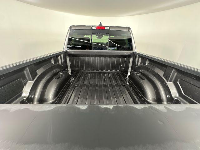 2026 Ram 1500 Express Crew Cab 4x4 5'7" Box
