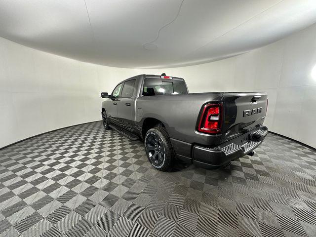 2026 Ram 1500 Express Crew Cab 4x4 5'7" Box