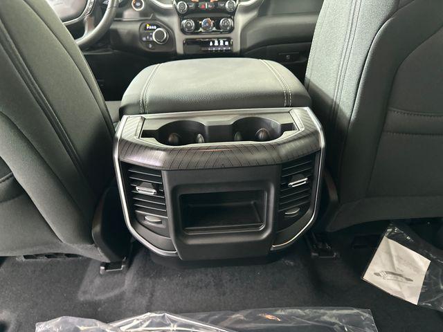 2026 Ram 1500 Express Crew Cab 4x4 5'7" Box