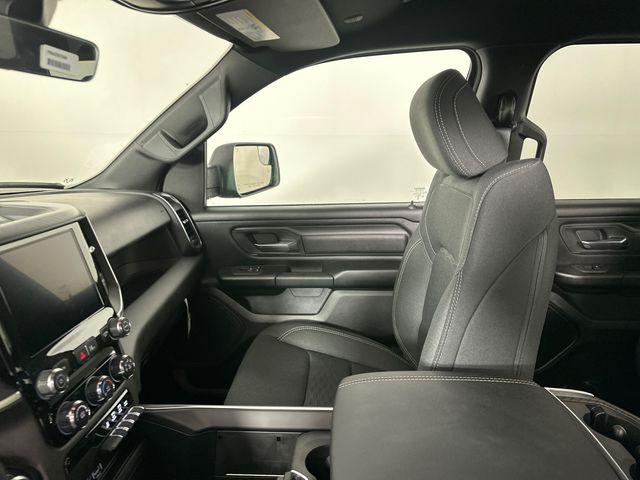 2026 Ram 1500 Express Crew Cab 4x4 5'7" Box