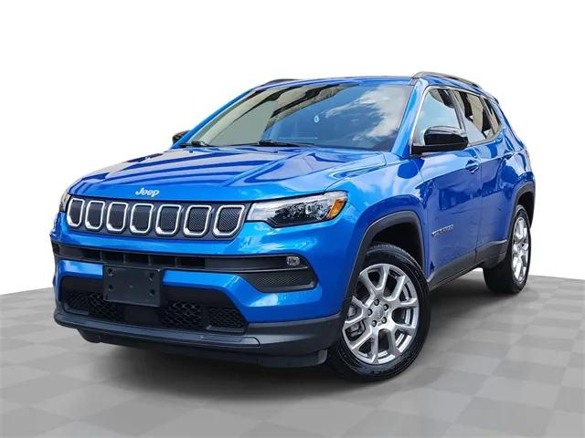 2022 Jeep Compass Latitude Lux 4x4 2022 Jeep Compass Latitude Lux 4x4