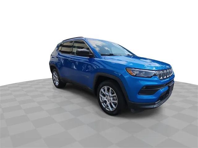 2022 Jeep Compass Latitude Lux 4x4 2022 Jeep Compass Latitude Lux 4x4