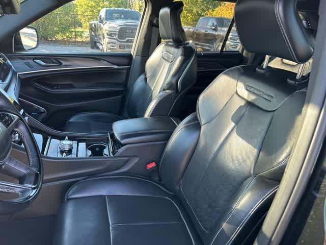 2022 Jeep Grand Cherokee Overland 4x4 2022 Jeep Grand Cherokee Overland 4x4