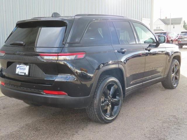 2023 Jeep Grand Cherokee Altitude 4x4 2023 Jeep Grand Cherokee Altitude 4x4
