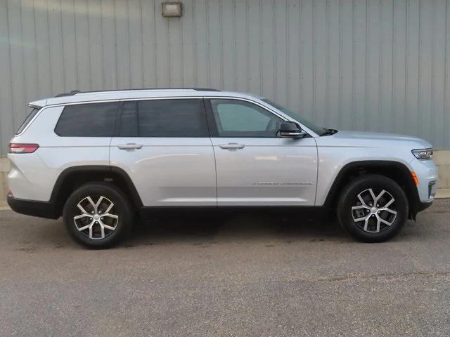 2023 Jeep Grand Cherokee L Limited 4x4 2023 Jeep Grand Cherokee L Limited 4x4