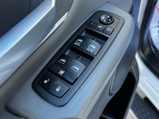 2022 Ram 1500 Big Horn Crew Cab 4x4 64 Box